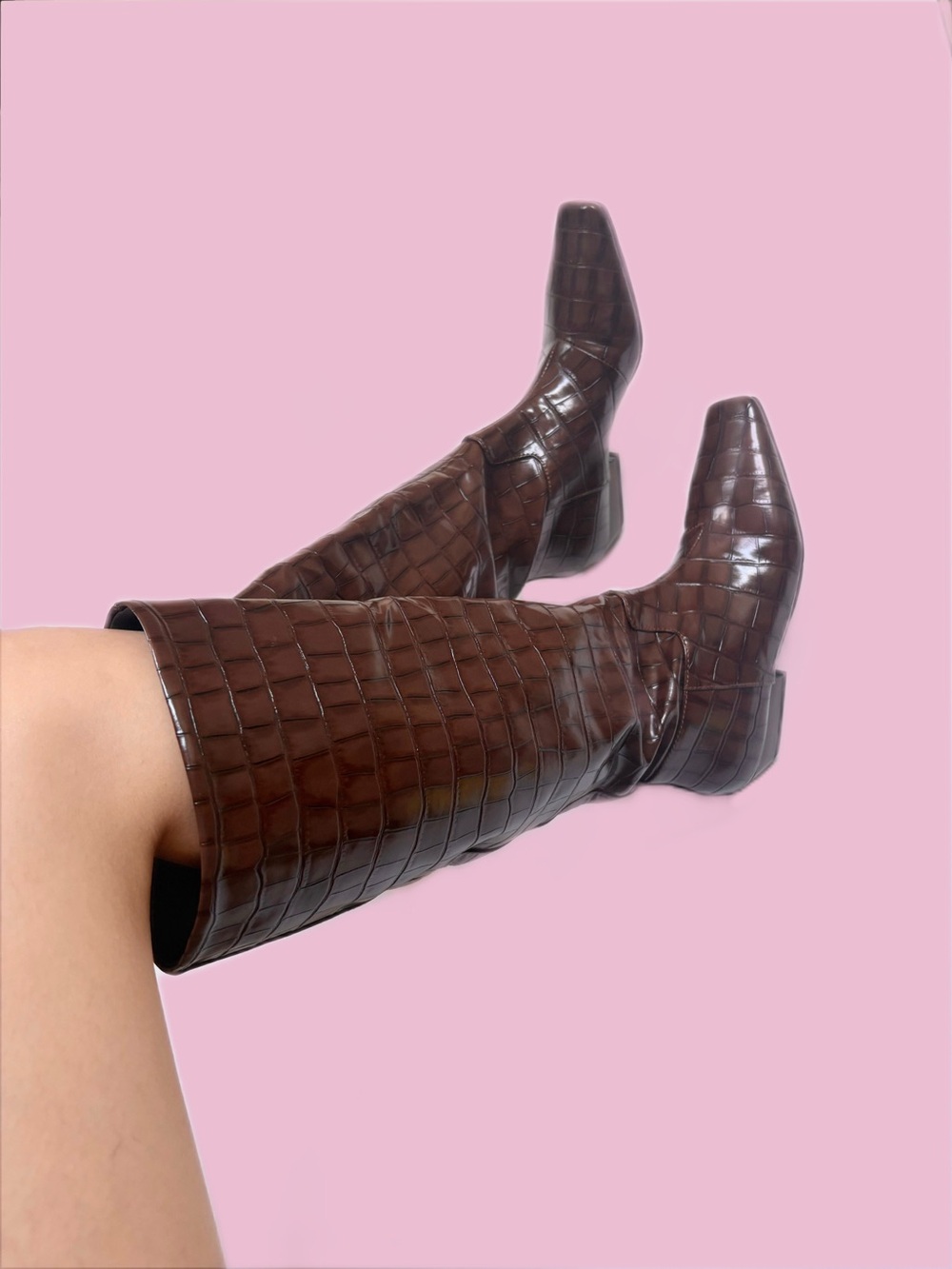 🐚 BROWN FAUX CROC KNEE HIGH BOOTS